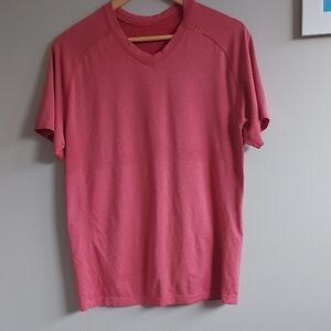 lululemon athletica Men's Coral V-Neck Tee